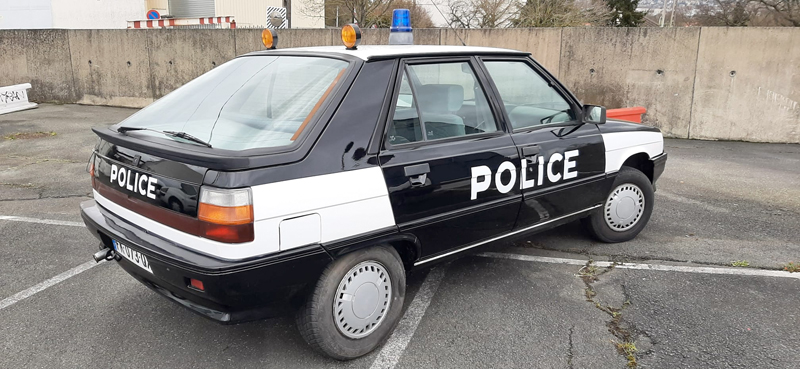 Renault 11 Police